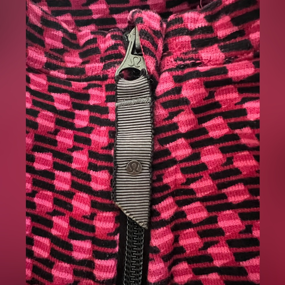 Lululemon Full ZIP - Picture 2 of 3
